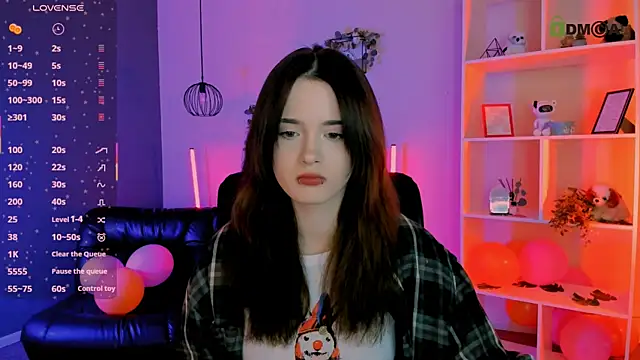 liana kisses online show from 04.10.26