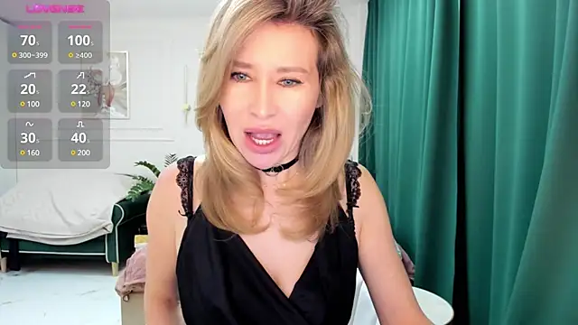 Snapshot of Jolie_Ozolla chatting on 01.27.25 Jolie Ozolla online show from 01.27.25