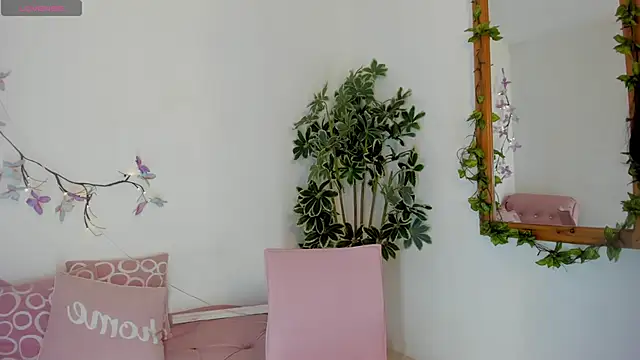 BarbaraKnox  online show from 10.26.25