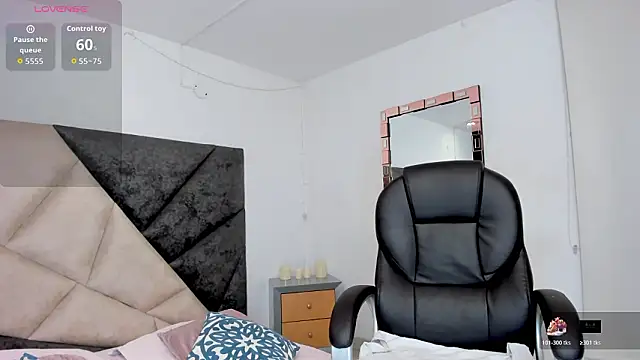 BarbaraKnox  online show from 02.14.26