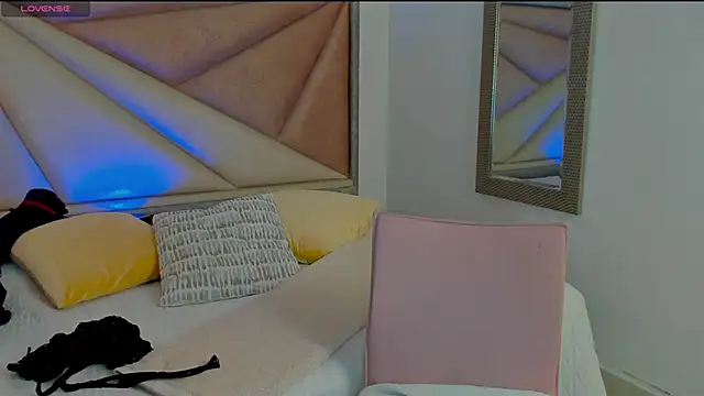 BarbaraKnox  online show from 03.26.26