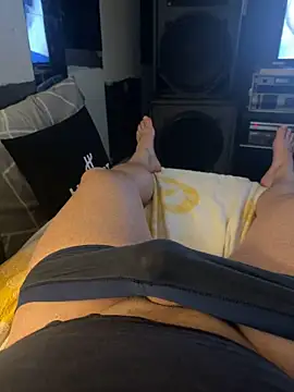 Snapshot of MatthewEmme chatting on 10.12.25 MatthewEmme online show from 10.12.25