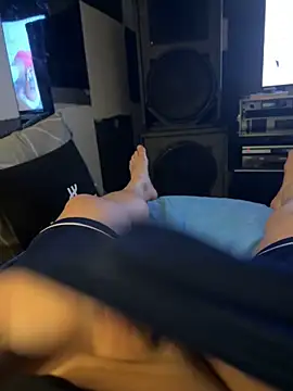 Snapshot of MatthewEmme chatting on 10.28.25 MatthewEmme online show from 10.28.25