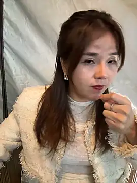 Efangfang online show from 12.18.24