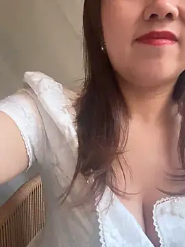 Efangfang online show from 02.20.25