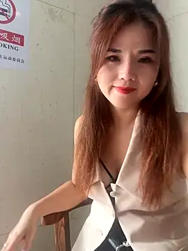 Efangfang online show from 09.10.25