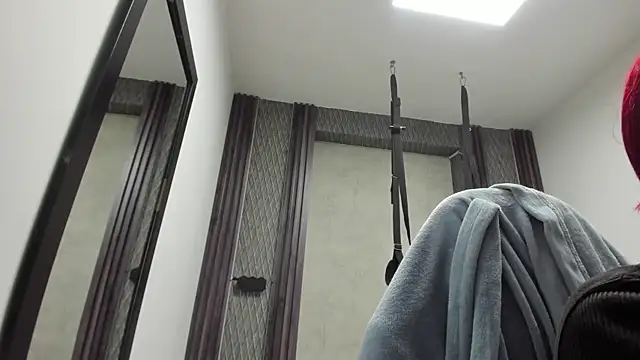 selene red  online show from 05.27.26