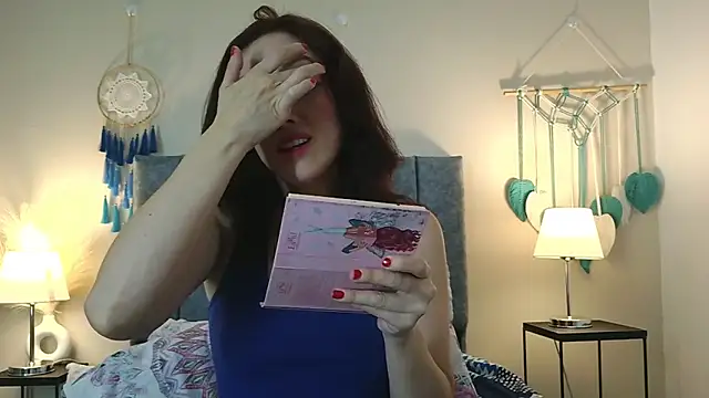 Snapshot of IberianMoonMK chatting on 02.19.26 IberianMoonMK online show from 02.19.26