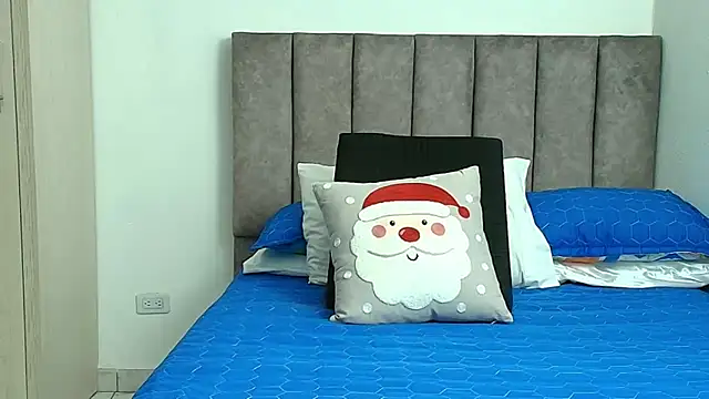 karina lewis  online show from 12.19.25