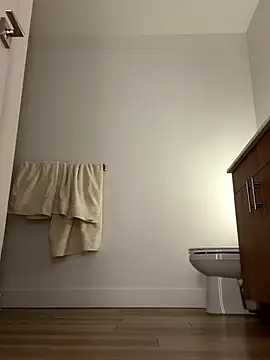 18petitewhitegirl online show from 12.20.25