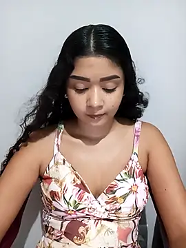 Snapshot of heleny901 chatting on 11.21.25 heleny901 online show from 11.21.25