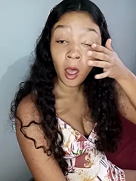 Snapshot of heleny901 chatting on 12.22.25 heleny901 online show from 12.22.25