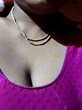 Snapshot of DARK_WINE_ chatting on 11.10.25 DARK WINE online show from 11.10.25