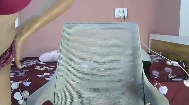 Snapshot of rehana88 chatting on 02.21.25 rehana88 online show from 02.21.25