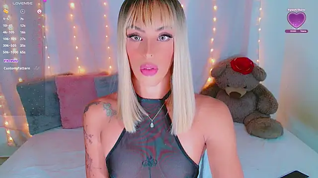 Snapshot of AlanaBekeer chatting on 09.30.25 AlanaBekeer online show from 09.30.25