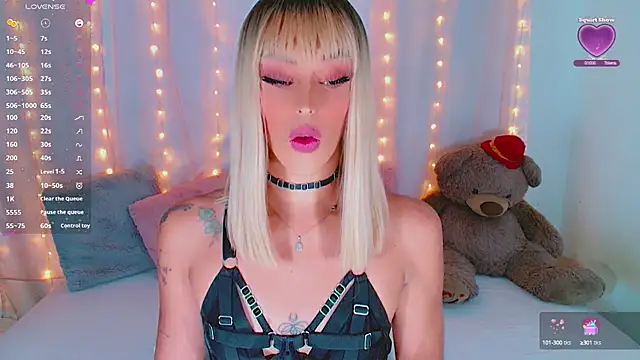 Snapshot of AlanaBekeer chatting on 10.04.25 AlanaBekeer online show from 10.04.25