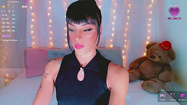 Snapshot of AlanaBekeer chatting on 11.08.25 AlanaBekeer online show from 11.08.25