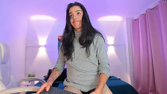 NoahCasstro online show from 01.07.25