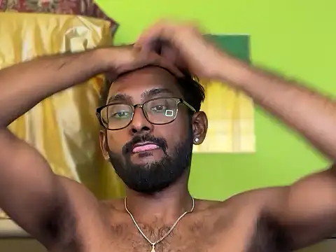 Snapshot of hornyboibbc0604 chatting on 09.11.25 hornyboibbc0604 online show from 09.11.25