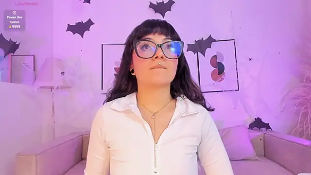 Sweet Namii online show from 10.27.25