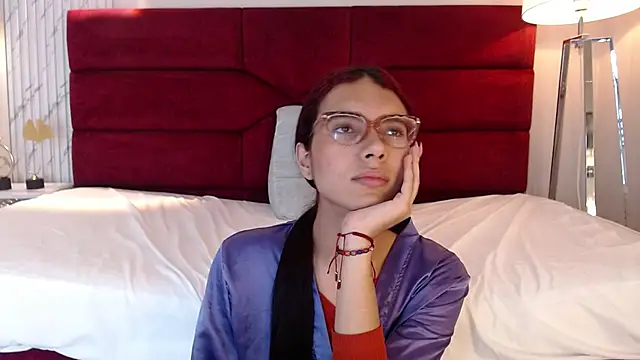 Snapshot of sara_saenz99 chatting on 02.08.25 sara saenz99 online show from 02.08.25