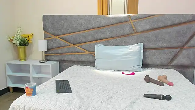 Julia Gomes online show from 11.01.25