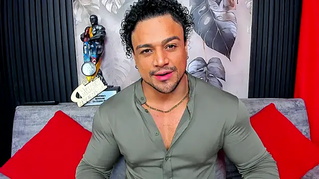 MikeEstevess online show from 12.15.25