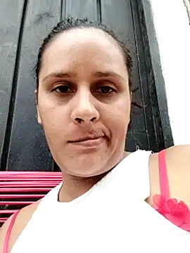 Snapshot of Andreita_95 chatting on 02.14.26 Andreita 95 online show from 02.14.26