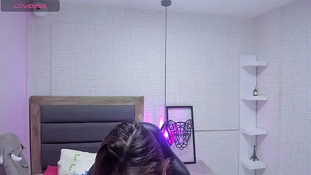 Kittytimberlake online show from 01.10.25