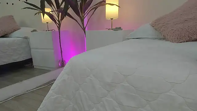 angelaa evans online show from 02.14.25