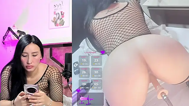 lili moonn online show from 11.06.25