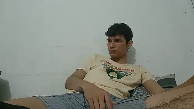 Paulhot018 online show from 03.10.25