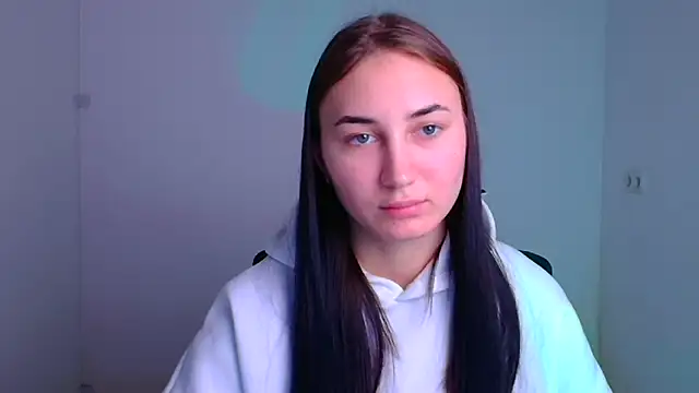 Jennifer Blum online show from 01.06.25