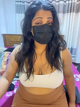 NOORA-GIRL online show from 02.02.26