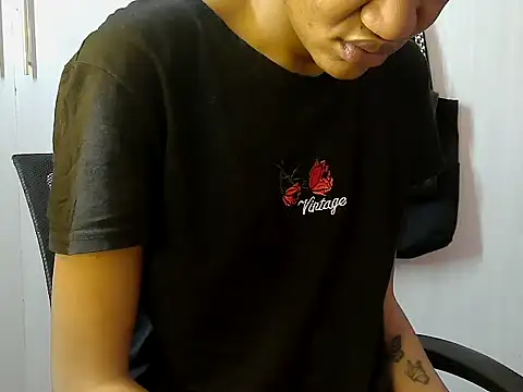 Destiny Desire online show from 09.29.25