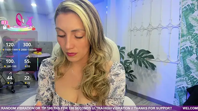 Snapshot of anny_sweet72 chatting on 09.18.25 anny sweet72 online show from 09.18.25