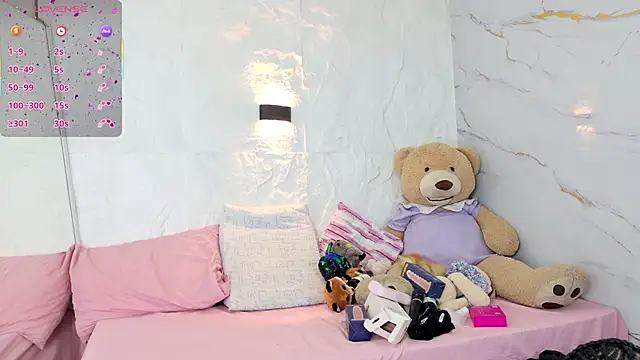 zorravioletta1 online show from 12.16.25