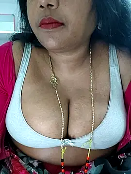 Snapshot of Swapna_143 chatting on 10.07.25 Swapna 143 online show from 10.07.25