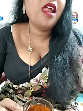 Snapshot of Swapna_143 chatting on 11.12.25 Swapna 143 online show from 11.12.25