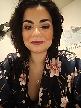 Saturnia Yvonne online show from 12.04.24