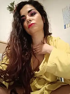 Saturnia Yvonne online show from 01.22.25