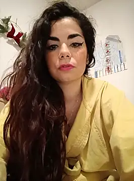 Saturnia Yvonne online show from 01.28.25