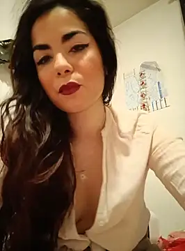 Saturnia Yvonne online show from 02.27.25