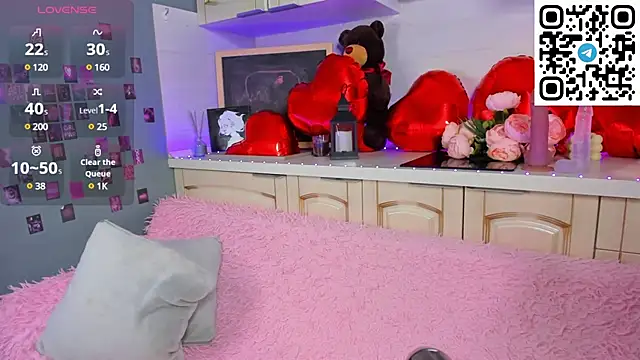 Snapshot of Kruela_Eva chatting on 02.11.25 Kruela Eva online show from 02.11.25