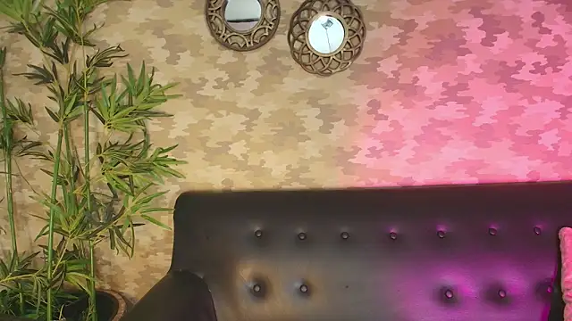 Snapshot of cherry_chel chatting on 09.29.25 cherry chel online show from 09.29.25