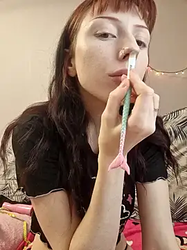 Snapshot of _Alice_0-0 chatting on 10.11.25 Alice 0-0 online show from 10.11.25