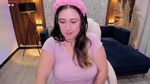 lenah smith online show from 09.17.25