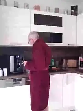 Snapshot of heitzer1072 chatting on 01.03.25 heitzer1072 online show from 01.03.25