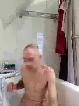 Snapshot of heitzer1072 chatting on 01.04.25 heitzer1072 online show from 01.04.25