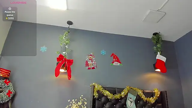 Hannah Miller   online show from 12.23.24